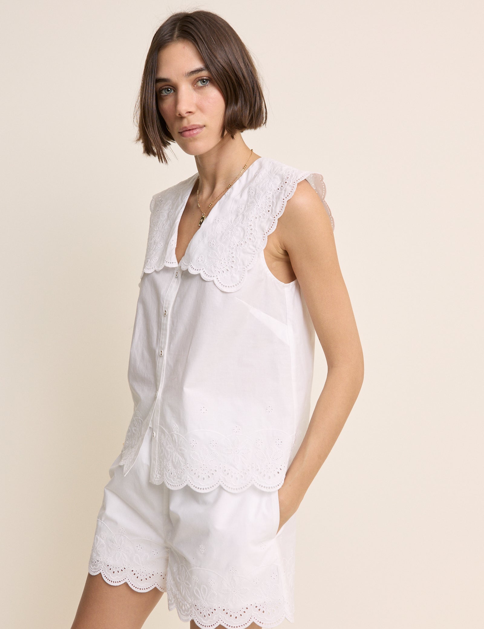 White Broderie Scallop Mid Waist Shorts